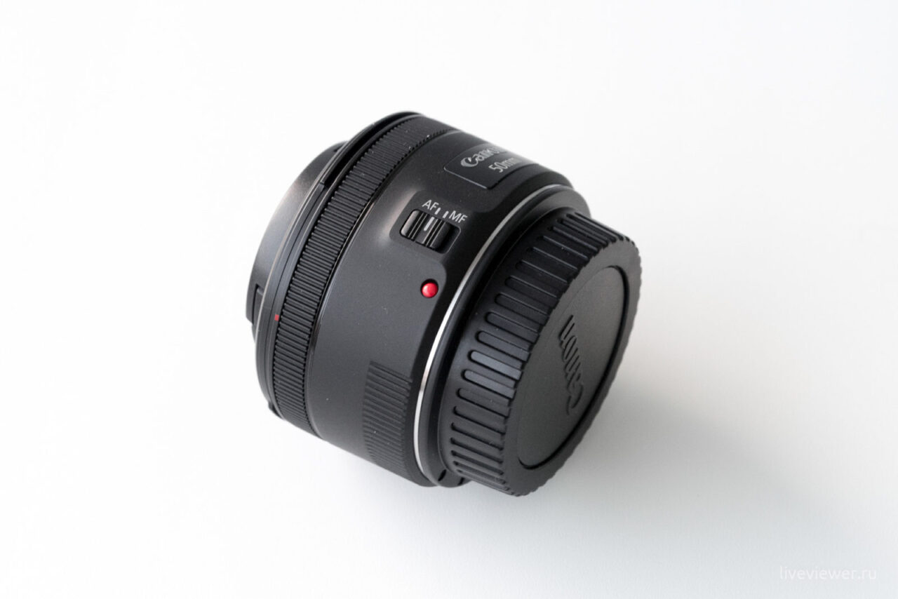 Canon 50mm 1.8 STM вид на переключатель автофокуса