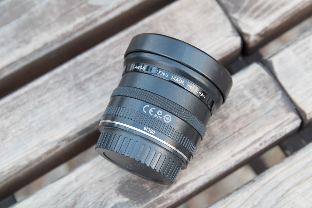 Obektiv Canon EF 15mm f2.8 obzor 1