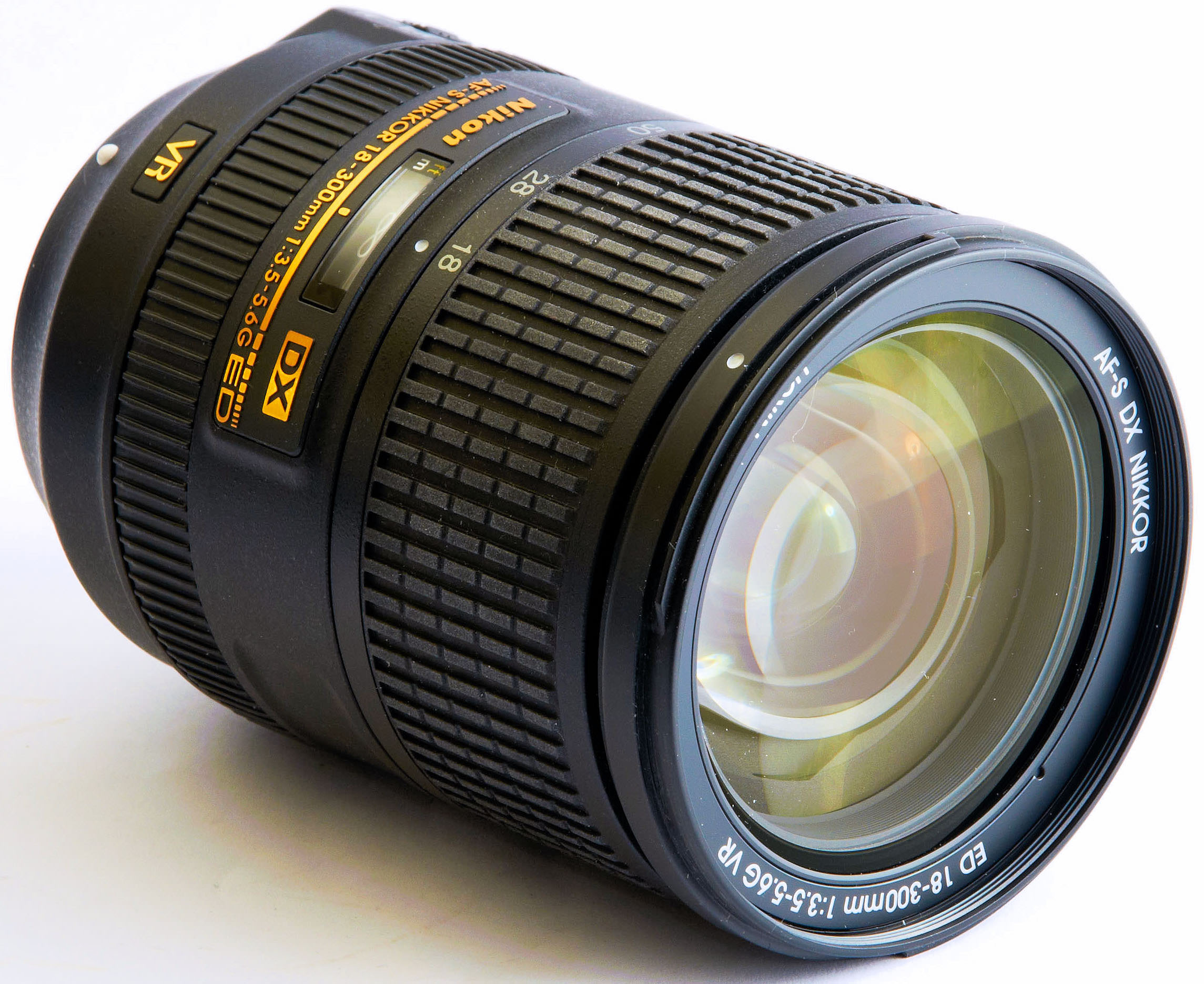 Nikon AF-S DX Nikkor 18-300mm F3.5-5.6G ED VR